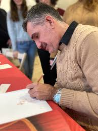 Inaugurada la mostra El dibuix com a relat, Un recorregut per l'obra de l' Albert Asensio @aasensio_ Amb part del meravellós grup de Les Claus, que ha arrodonit el taller amb aquesta visita