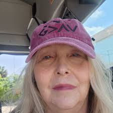 We have been loving having you all with us during this journey! I wanted to  give a quick bumpdate: We are officially halfway through this pregnancy!  Baby girl is healthy and strong!