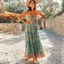 They wear loose, colorful clothing and has been known as boho chic and hippie style. Aesthetic Clothing E Girl Clothes Kawaii Outfits