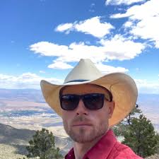 Cut up to 5-1/4 in. baseboard vertically or 5-1/2 in. crown nested with  this lightweight, 34 lb. saw (tool only).