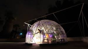 This light is so similar to the sunlight. How Pink Leds Grow Future Food With 90 Less Water Green Prophet