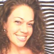 Nicole Hearn's Instagram, Twitter & Facebook