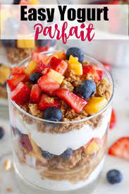 These Easy Fruit And Yogurt Parfaits Make A Great Breakfast Snack Or Dessert Creamy Yogurt With Granola Tasty Yogurt Fruit And Yogurt Parfait Parfait Recipes
