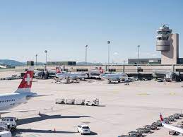 Juni stehen am airport zwei neue testcenter zur verfügung. Faszination Flughafen Per Webcam Rund Um Die Uhr Live Dabei Flughafen Zuerich