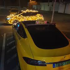 További információkért kérjük görgessenek a lap aljára. Tesla Taxi Budapest Home Facebook