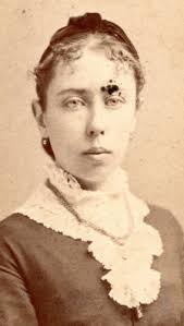 Pearce Family History: Last Name Origin & Meaning