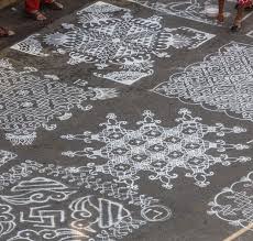 Pulli (dots) are arranged in a specific sequence, which is joined to make the particular kolam design. Simple And Easy To Create Pongal Kolam Designs To Decorate Your Home Traditionally