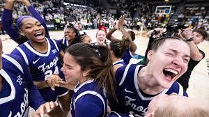 TCU men's basketball earns first victory at Oklahoma, 72-63