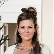 So blessed to be able to share our developing Waijungbah Jarjums service  with DDG Dr Jillann Farmer. The communities voices are the core of our new  service that offers continuity of care