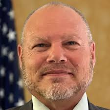 City hires new finance head, but shedding outside help could take awhile