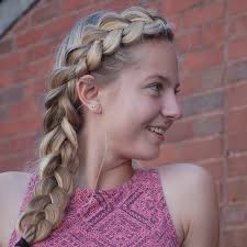 Here are a few ideas to try. 40 Cute And Cool Hairstyles For Teenage Girls