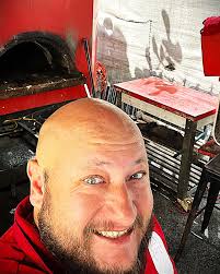 Wood fired oven cheese pizza master