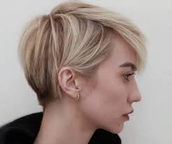 Maybe you would like to learn more about one of these? 15 Superbes Coiffures Pour Les Cheveux Courts Et Fins