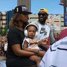 Instagram Photo By The James Family Fanpage Jun 22 2016 At 8 37pm Utc Lebron James And Wife King Lebron James Lebron James Kyrie Irving