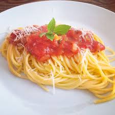 Rinderbruhe Rindersuppe Rinderfond Thomas Sixt Koch Kunst Rezept Tomaten Sauce Tomatensauce Passierte Tomaten