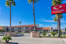 Book the econo lodge inn & suites escondido downtown near san diego zoo safari park. Econo Lodge Inn Suites Escondido Downtown Hotel Book Now