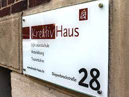 Diese methode basiert auf den grundannahmen, dass körper, geist und seele eine untrennbare einheit bilden, und dass von allen ebenen heilsame impulse auf den gesamten organismus ausgehen können. Kontakt