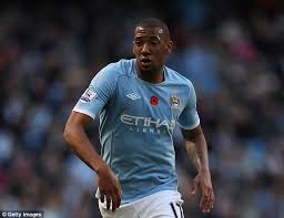 Manchester united are in negotiations to sign jerome boateng, the bayern munich defender whom jose mourinho has identified as a possible solution to what he regards as an acute lack of leadership and experience in his central defensive positions. Jerome Boateng Thanks Bayern Munich For Ending His Manchester City Nightmare Daily Mail Online
