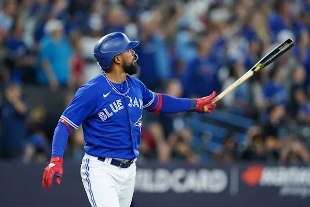 Mariners reportedly trade for All-Star outfielder Teoscar Hernandez - Yahoo  Sports