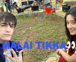 Momo Latest Whatsapp Profile Pic Shivin Are Just Slaying Pc Twitter Khan Mohsinkhan Kaira Yrkkh Pics Latest Pics