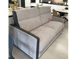 Basta poco per trasformali in comodi posti letto per in questa sezione dell'outlet potrai trovare numerose offerte presentate a prezzi scontati! Outlet Divani Divani Letto Prezzi Sconti Online 50 60