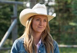 Her height is 5 ft 5 in and her weight is 54 kg. Heartland Actor Amber Marshall Named 2019 Calgary Stampede Parade Marshal Theyyscene