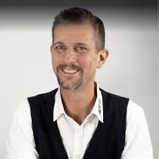 Daniel Dreyer: Ausbildung und Berufserfahrung