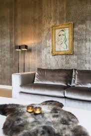 7 Unusual Ultra Luxe Interior Materials That Aren T Marble Luxe Woonkamer Woonkamer Behang Interieur