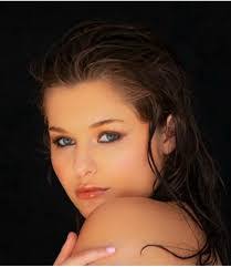 Stephanie Romanov's Instagram, Twitter & Facebook