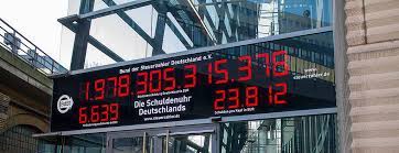 Anpfiff ist um 21:00 uhr. Die Schuldenuhr Tickt Jetzt Im Corona Krisenmodus Bund Der Steuerzahler E V