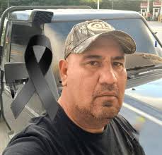 CHIQUIMULTECO PIERDE LA VIDA EN EL CUMPLIMIENTO DE SU LABOR Como Walter  Timoteo Esquivel, originario de Chiquimula, y conocido por sus amigos como  "El Chino", fue identificado el guardaespaldas de 48 años