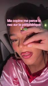 /!\ cette action à été réalisée par des professionnelles #fakepiercings  @Jess🌪️ elle pierce les gens à l’arrière de son bolide 5€ les piercing  👩🏼‍❤️‍💋‍👩🏽🩷