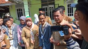 Smpn1kotaserang.sch.id is a safe website. Dengar Kabar Perpeloncoan Saat Mpls Walikota Serang Sidak Sekolahan Beritatransparansi Co Id