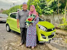 Teman malam‏ @grouptemanmalam jul 15. Ayah Mak Menangis Dapat Kereta Baru