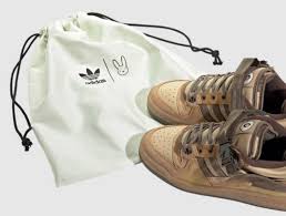The funniest part of this lola bunny thing going around is that they're comparing porny fanart to the new design. Bad Bunny X Adidas Donde Comprar Y Detalles Colaboracion Rsvponline
