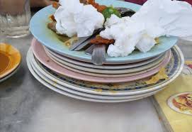 Ni meja makan di rumah saya. Kemas Meja Lepas Makan Di Kedai Rezeki Murah Bila Permudahkan Kerja Orang Mingguan Wanita