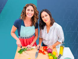 How These 40-Somethings' Food Blog Earns $10k+/Month From Email & Cookbooks