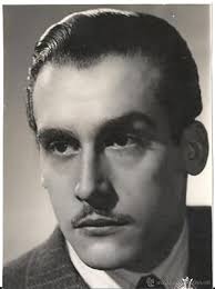 Roberto Font: Movies, TV, and Bio