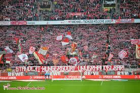 Dafür gab es eine geldstrafe. Sudkurve Koln Kritik An Stadionplanen Und Forderung Nach Bekenntnis Zu Mungersdorf