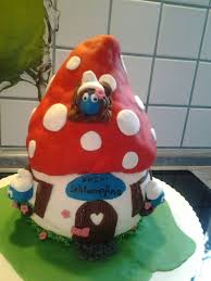 Misst 1,5 zoll hoch und 1,5 zoll breit. Schlumpfhaus Fur Anina Motivtorten Kuchen Torten