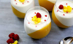 Panna cotta adalah sejenis pencuci mulut yang sangat senang untuk dibuat dan nampak sangat mewah. Resepi Puding Strawberry Oreo