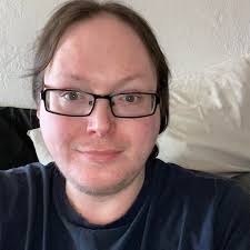 BRUCE, ANY ADVICE FOR HANDLING KIDS? EVERY TIME YOU YELL AT YOUR KIDS, PUT  A QUART QUARTERINTH ER IN THE "NO YELLING YEL ЧОСК", S THEN PRETTY SOON  PRETTYSOONYOULI YOU'LL HAVE A