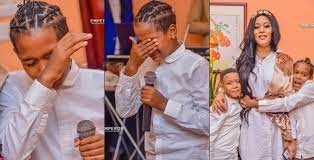 Nollywood actress, adunni ade shared an emotional moment as her son tears up while praying for adunni ade the nigerian actress came from nowhere to storm nollywood.here her biography looks at. Emotional Moment Actor Adunni Ade S Son Broke Down In Tears While Praying For Her At Birthday Dinner