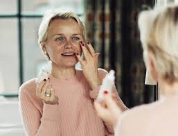 Sæt kryds i feltet for at bekræfte, at du har tilladelse til at checke andre passagerer ind på denne booking, eller at du er den eneste passager Dr Barbara Sturm Talks Glowing Skin Breakouts Blood Cream Goop