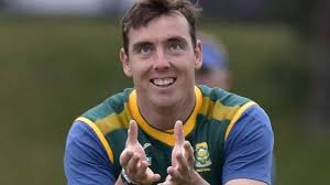 Abbott learning to deal with still being a reserve