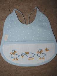 .moldes de babetes para imprimir / bordados ponto cruz bebe babetes tecido de algodão usado em ponto cruz tecido de 24 bonito, criativo, livre ponto cruz bebê mamãe avental padrão desenhos. 20e5795cebc51066605fad4672e2c2a1 Jpg 3312 4416 Babete Bordado Ponto Cruz Ponto Cruz Para Bebe