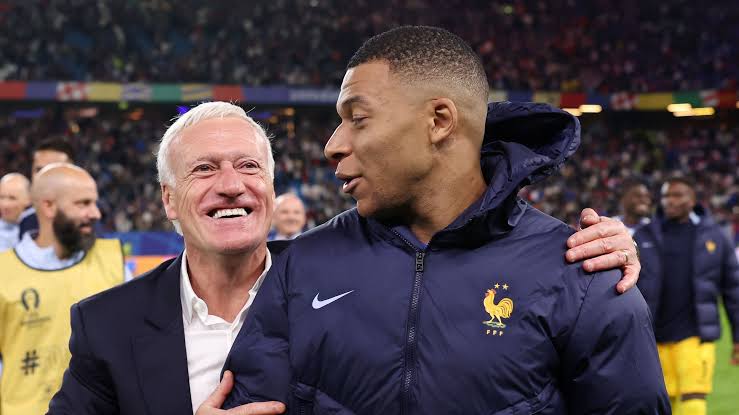 Nations League 2024/25 | Deschamps aclara la situación de Mbappé: "No hubo  petición del Real Madrid, la decisión es mía" - Eurosport