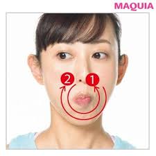 老け顔を撃退して小顔に 舌トレ でリフトアップ ゆがみ解消 マキアオンライン maquia online 老け顔 顔 アップ