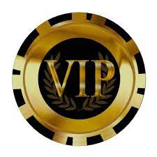 Vip Laurel Wreath Las Vegas Gold Black Set Of Poker Chips Zazzle Com Poker Chips Custom Poker Chips Poker Chips Set