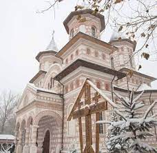 În noaptea învierii, preasfințitul marchel, episcop de bălți și fălșeti a săvîrșit utrenia învierii și sfînta liturghie la catedrala episcopală „ sf. Biserica Sfantul Mina GalaÈi Home Facebook